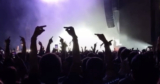 MGK meedogenloos uitgejouwd tijdens optredens op Metal Fest gisteravond door SLIPKNOT-fans